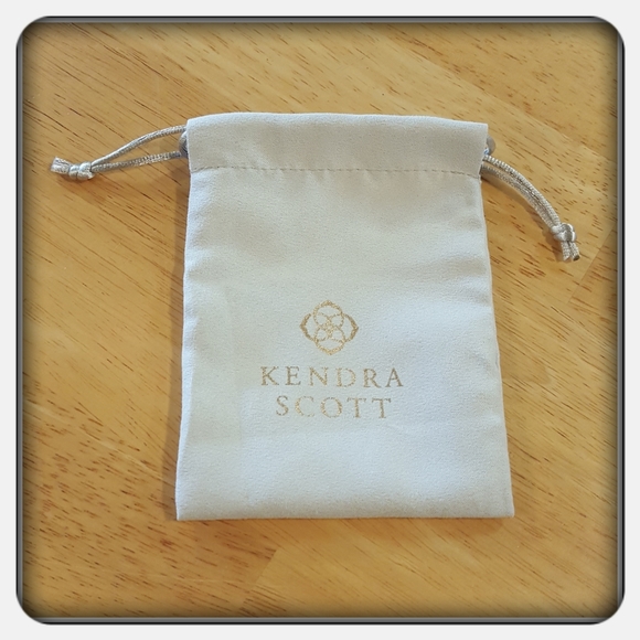 NWOT Kendra Scott Silver Fallyn Hoop Earrings - Picture 5 of 7